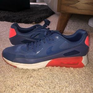 Nike airmax women’s sneakers